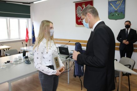 Wręczenie nagród indywidulanych przez władze samorządowe